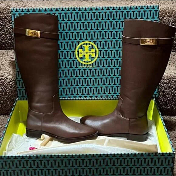 Boots - Picture 7 of 8